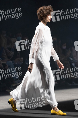 Otrura Fashion Show auf der 75. Mercedes-Benz Fashion Week Madrid