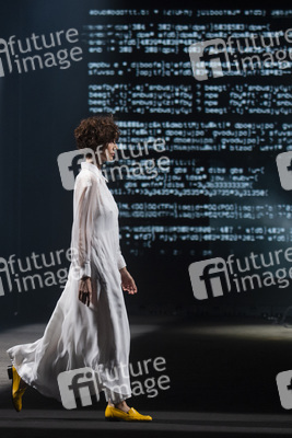 Otrura Fashion Show auf der 75. Mercedes-Benz Fashion Week Madrid
