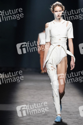 Otrura Fashion Show auf der 75. Mercedes-Benz Fashion Week Madrid