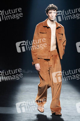Otrura Fashion Show auf der 75. Mercedes-Benz Fashion Week Madrid