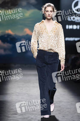 Otrura Fashion Show auf der 75. Mercedes-Benz Fashion Week Madrid