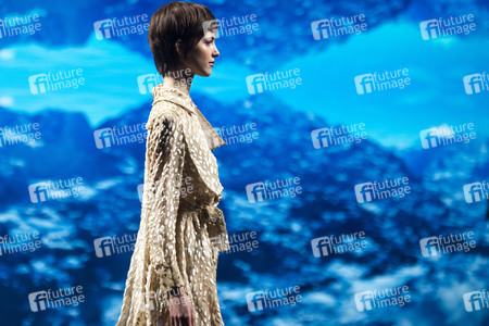 Otrura Fashion Show auf der 75. Mercedes-Benz Fashion Week Madrid