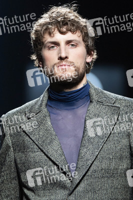 Otrura Fashion Show auf der 75. Mercedes-Benz Fashion Week Madrid