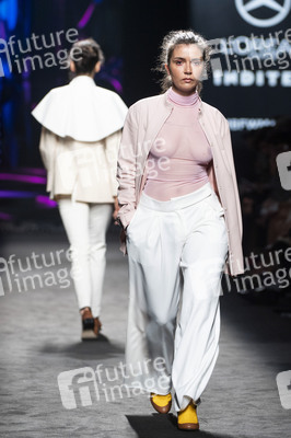 Otrura Fashion Show auf der 75. Mercedes-Benz Fashion Week Madrid