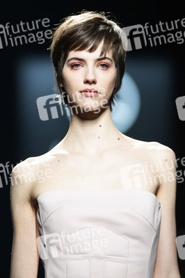 Otrura Fashion Show auf der 75. Mercedes-Benz Fashion Week Madrid