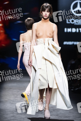Otrura Fashion Show auf der 75. Mercedes-Benz Fashion Week Madrid