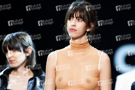 Otrura Fashion Show auf der 75. Mercedes-Benz Fashion Week Madrid