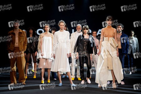 Otrura Fashion Show auf der 75. Mercedes-Benz Fashion Week Madrid