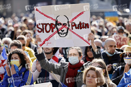 Demo gegen den Krieg in der Ukraine in Köln