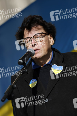 Demo gegen den Krieg in der Ukraine in Köln