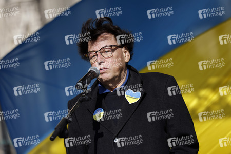 Demo gegen den Krieg in der Ukraine in Köln