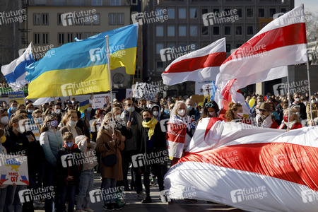 Demo gegen den Krieg in der Ukraine in Köln
