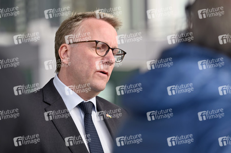 Pressestatement von Morten Bodskov im NATO Hauptquartier in Brüssel