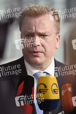 Pressestatement von Antti Kaikkonen im NATO Hauptquartier in Brüssel