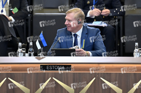 Pressestatement von Kalle Laanet im NATO Hauptquartier in Brüssel