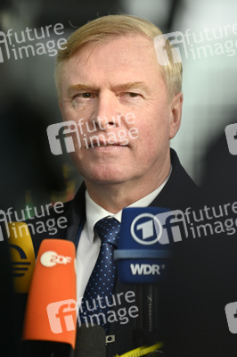 Pressestatement von Kalle Laanet im NATO Hauptquartier in Brüssel