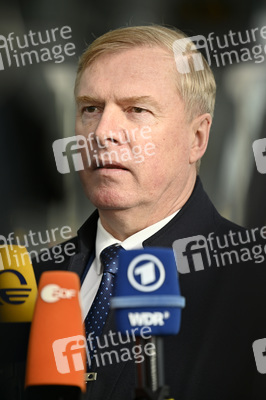 Pressestatement von Kalle Laanet im NATO Hauptquartier in Brüssel