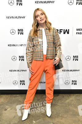 Marcel Ostertag Fashion Show auf der Berlin Fashion Week Autumn/Winter 2022