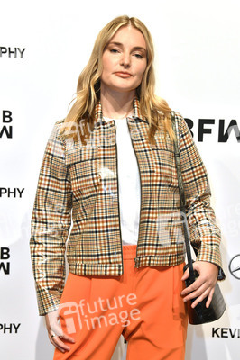 Marcel Ostertag Fashion Show auf der Berlin Fashion Week Autumn/Winter 2022