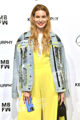 Marcel Ostertag Fashion Show auf der Berlin Fashion Week Autumn/Winter 2022