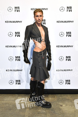 Esther Perbandt Fashion Show auf der Berlin Fashion Week Autumn/Winter 2022