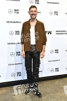 Esther Perbandt Fashion Show auf der Berlin Fashion Week Autumn/Winter 2022