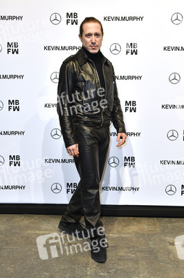 Esther Perbandt Fashion Show auf der Berlin Fashion Week Autumn/Winter 2022