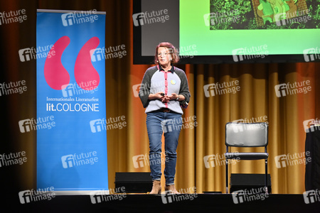 Margit Auer auf der lit.Kid. 2022 in Köln