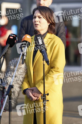 Annalena Baerbock besucht Notunterkünfte für Ukraine-Flüchtlinge in Hannover