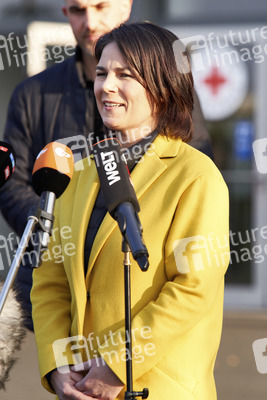 Annalena Baerbock besucht Notunterkünfte für Ukraine-Flüchtlinge in Hannover