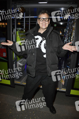 Pre-Party Bustour vor dem Geburtstag von Julian F.M. Stoeckel in Berlin