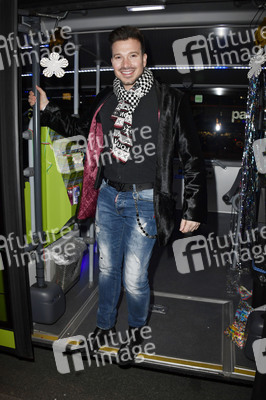 Pre-Party Bustour vor dem Geburtstag von Julian F.M. Stoeckel in Berlin