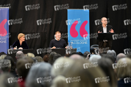 Mariele Millowitsch und Devid Striesow auf der lit.Cologne 2022 in Köln