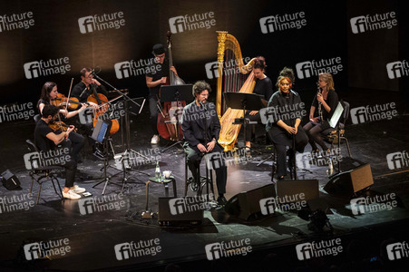 Konzert von Max Herre & Mikis Takeover! Ensemble in Erfurt