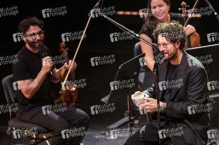 Konzert von Max Herre & Mikis Takeover! Ensemble in Erfurt