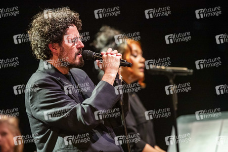 Konzert von Max Herre & Mikis Takeover! Ensemble in Erfurt