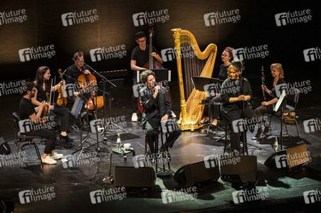 Konzert von Max Herre & Mikis Takeover! Ensemble in Erfurt