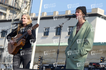 Kundgebung und Friedenskonzert 'Sound of Peace' in Berlin