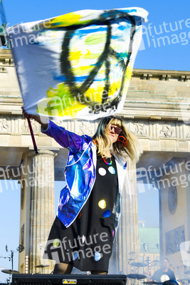 Kundgebung und Friedenskonzert 'Sound of Peace' in Berlin