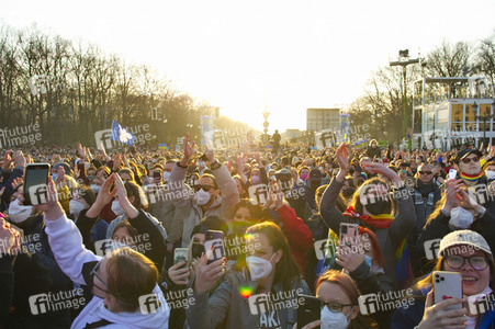 Kundgebung und Friedenskonzert 'Sound of Peace' in Berlin
