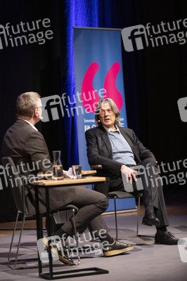 Hans-Wilhelm Müller-Wohlfahrt auf der lit.Cologne 2022 in Köln