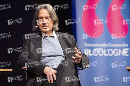 Hans-Wilhelm Müller-Wohlfahrt auf der lit.Cologne 2022 in Köln