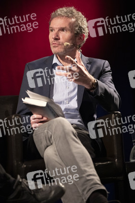 Tobias Schlegl auf der lit.Cologne 2022 in Köln