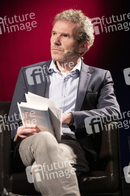 Tobias Schlegl auf der lit.Cologne 2022 in Köln