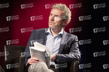 Tobias Schlegl auf der lit.Cologne 2022 in Köln