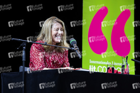 Anne Gesthuysen auf der lit.Cologne 2022 in Köln