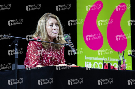 Anne Gesthuysen auf der lit.Cologne 2022 in Köln