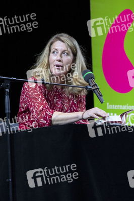 Anne Gesthuysen auf der lit.Cologne 2022 in Köln