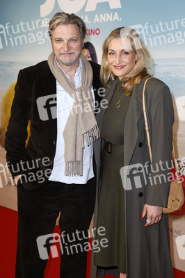 Filmpremiere 'JGA: Jasmin. Gina. Anna.' in Berlin