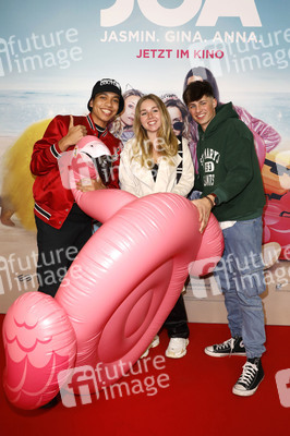 Filmpremiere 'JGA: Jasmin. Gina. Anna.' in Berlin